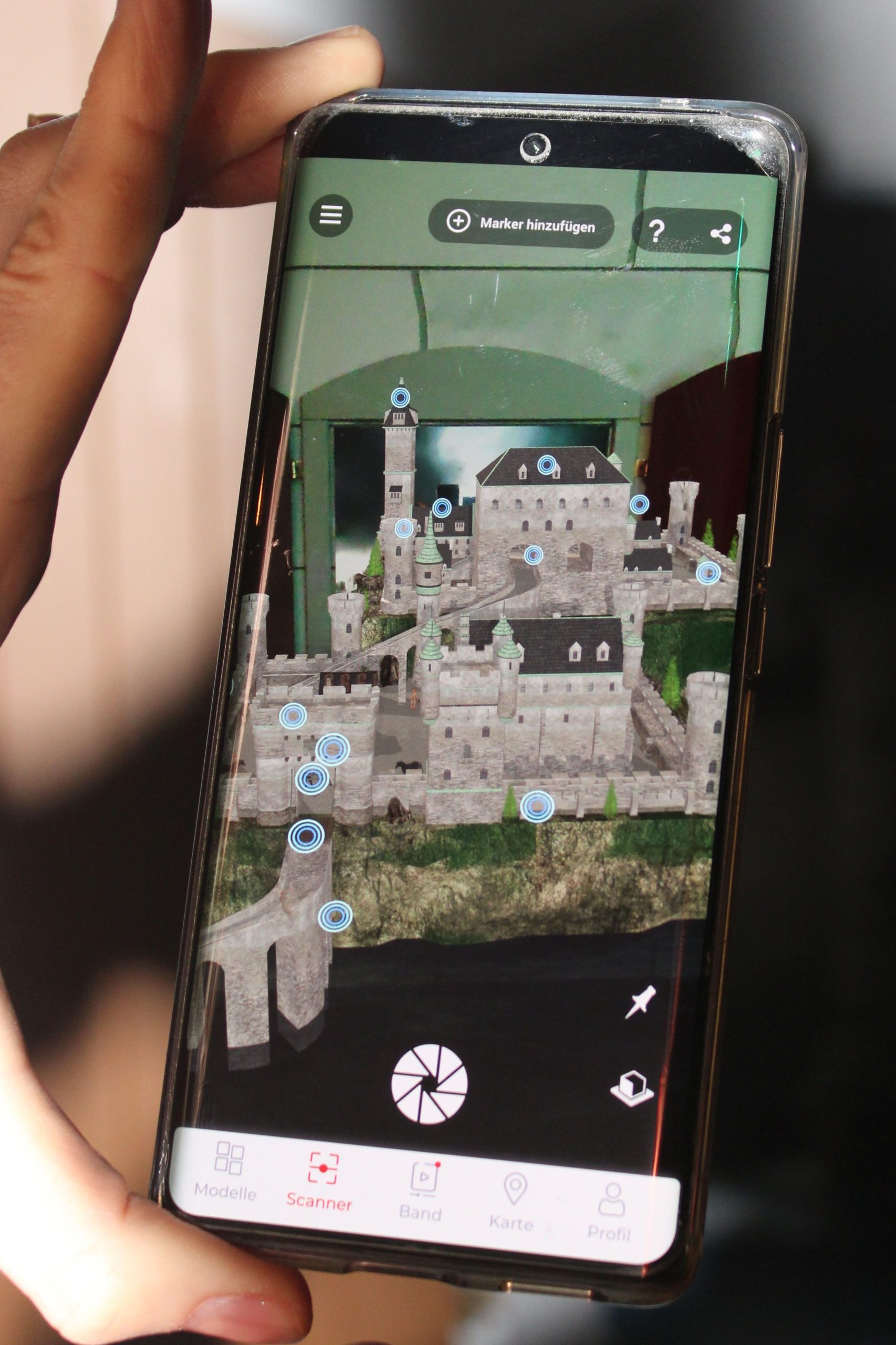 Amlogy - Augmented Reality Knights And Castle with Arloopa App